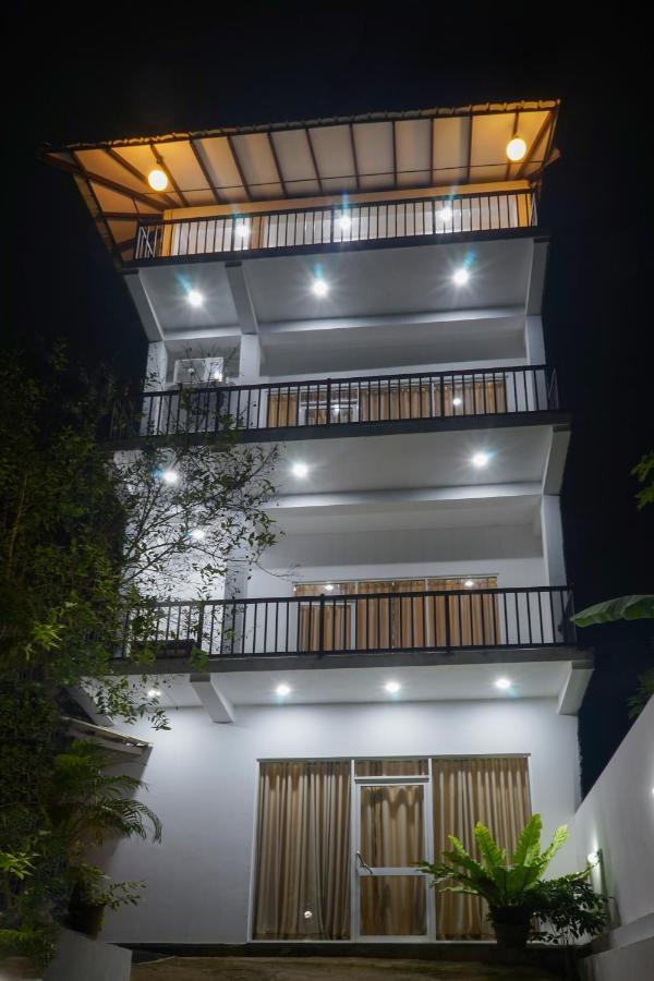 Pinnawala Elephant Front View Hotel Rambukkana Exterior foto